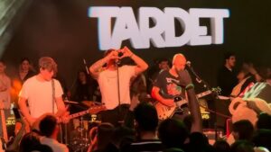 Luz de Gas se corona como el tardeo más candente de Barcelona: risas, reggaetón y premios sorpresa